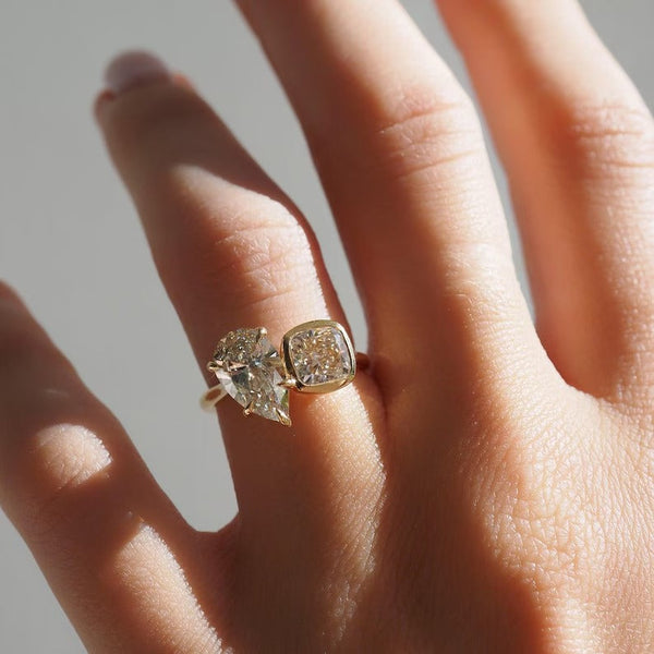 1.0CT-3.0CT Pear & Cushion Cut Moissanite Toi et Moi Diamond Ring