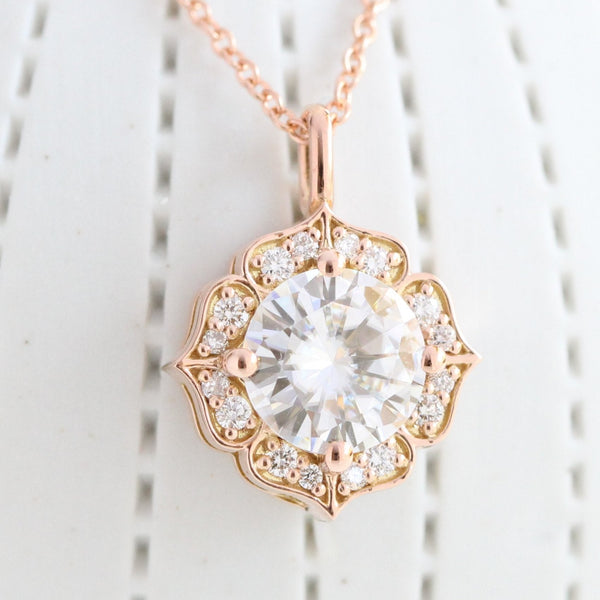 Vintage Round Halo Diamond Necklace For Women