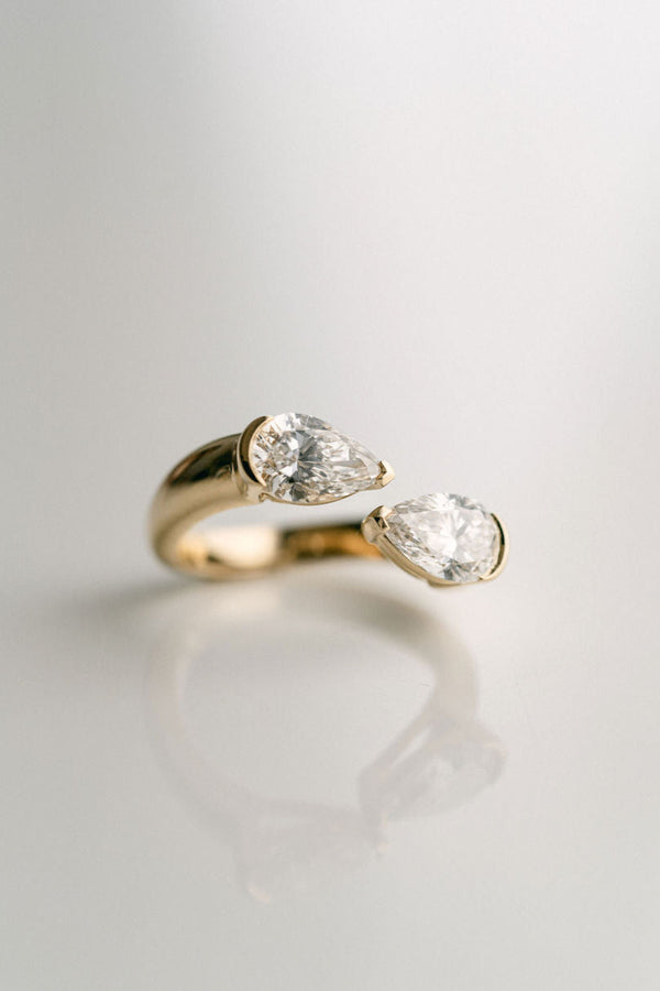 2.0CT To 4.0CT Pear Cut Moissanite Diamond Toi et Moi Engagement Ring