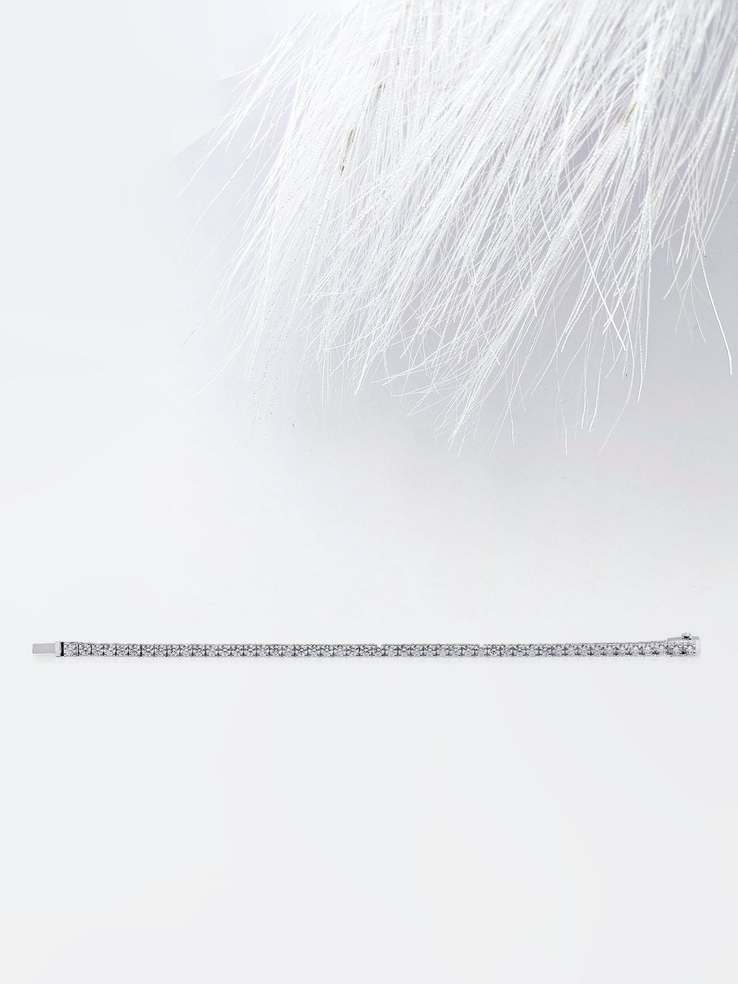 round cut moissanite diamond tennis bracelet in white gold for women