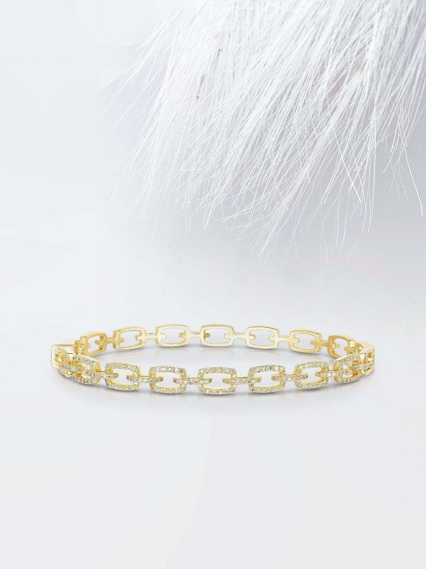 chain links moissanite diamond bracelet in 14k yellow gold