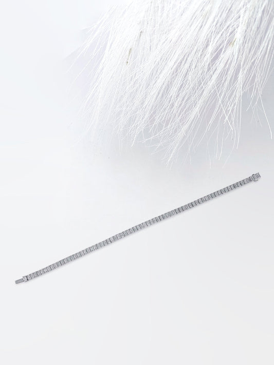 Emerald Cut Moissanite Diamond Tennis Bracelet for Her in White Gold