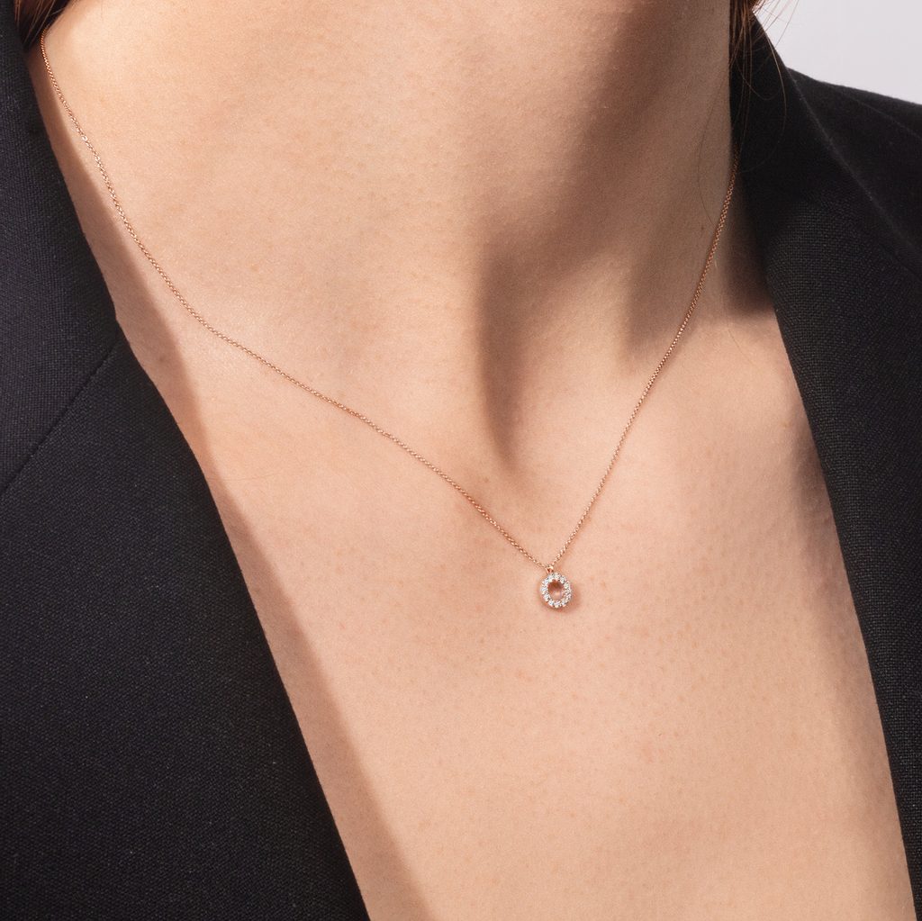 0.10 tcw round moissanite diamond circle pendent necklace