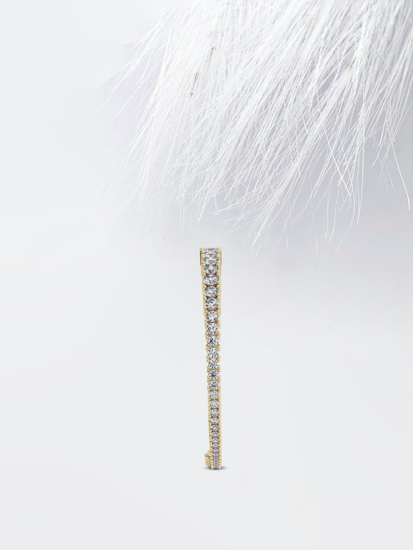 round cut moissanite diamond tennis bracelet in 18k white gold