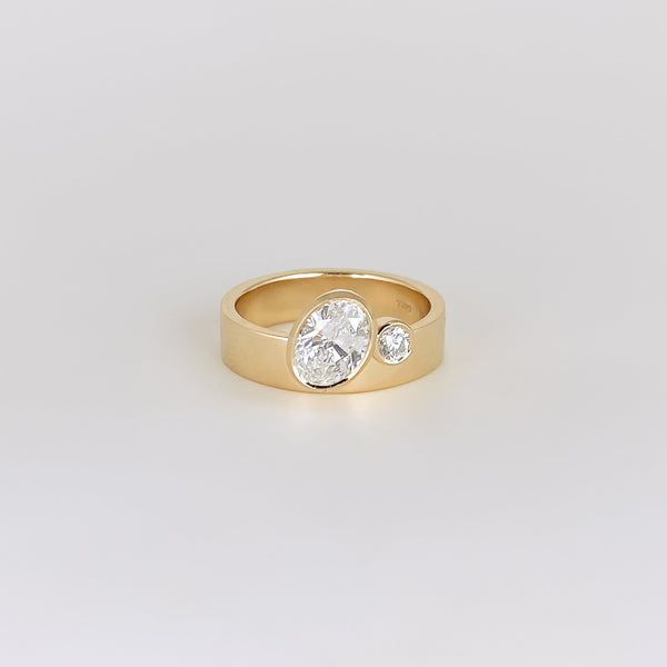 1.0CT-3.0CT Bezel Oval Cut Moissanite Diamond Unique Thick Engagement Ring