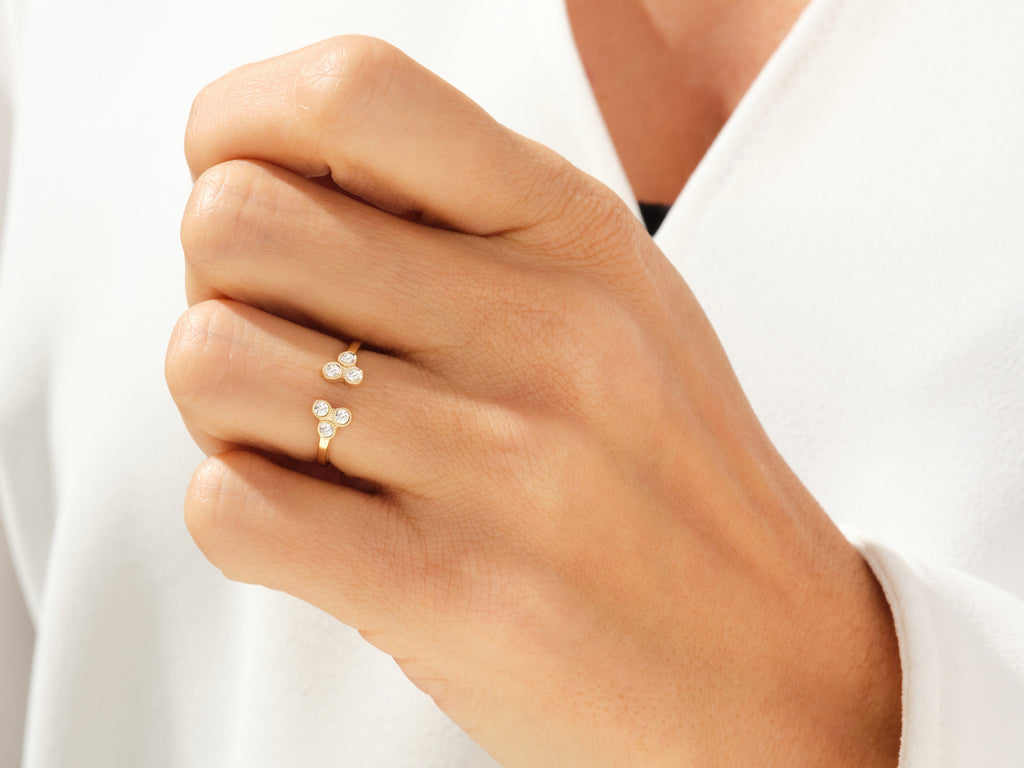 round cut open trio cvd ef/vvs diamond wedding band