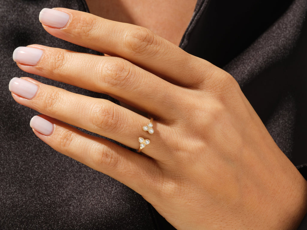 round cut open trio cvd ef/vvs diamond wedding band