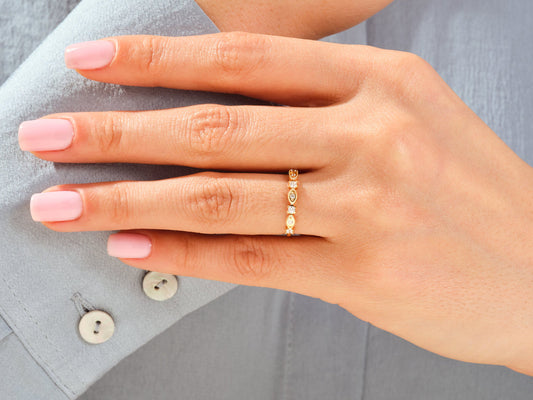 Round Diamond Vintage CVD EF/VVS Stackable Wedding Band