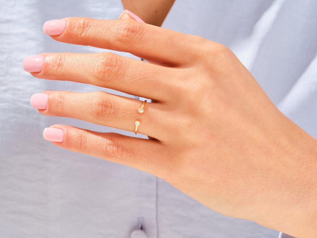 round diamond open cvd ef/vvs bezel wedding band