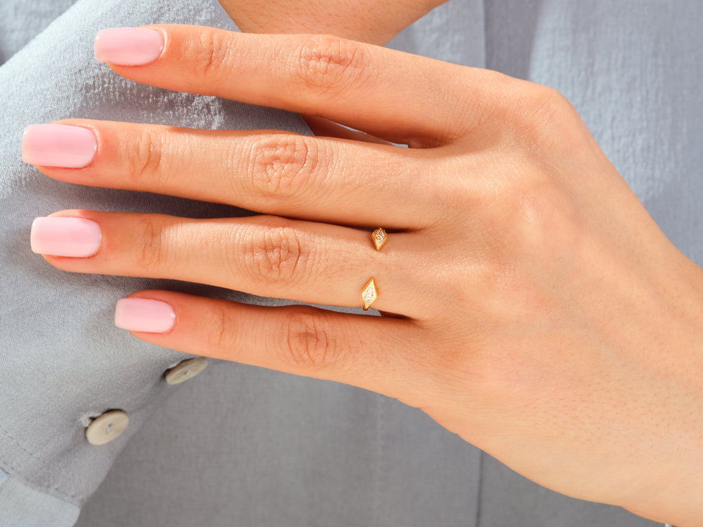 round diamond open milgrain cvd ef/vvs wedding band