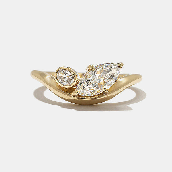 1.0CT-2.0CT Oval & Marquise Cut Moissanite Diamond Curved Engagement Ring