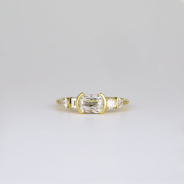 1.0CT-2.0CT Cushion/Scissor Cut Unique Diamond Engagement Ring