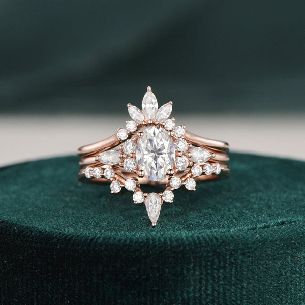 1.0 CT Oval Cut Cluster Halo Moissanite Bridal Ring Set