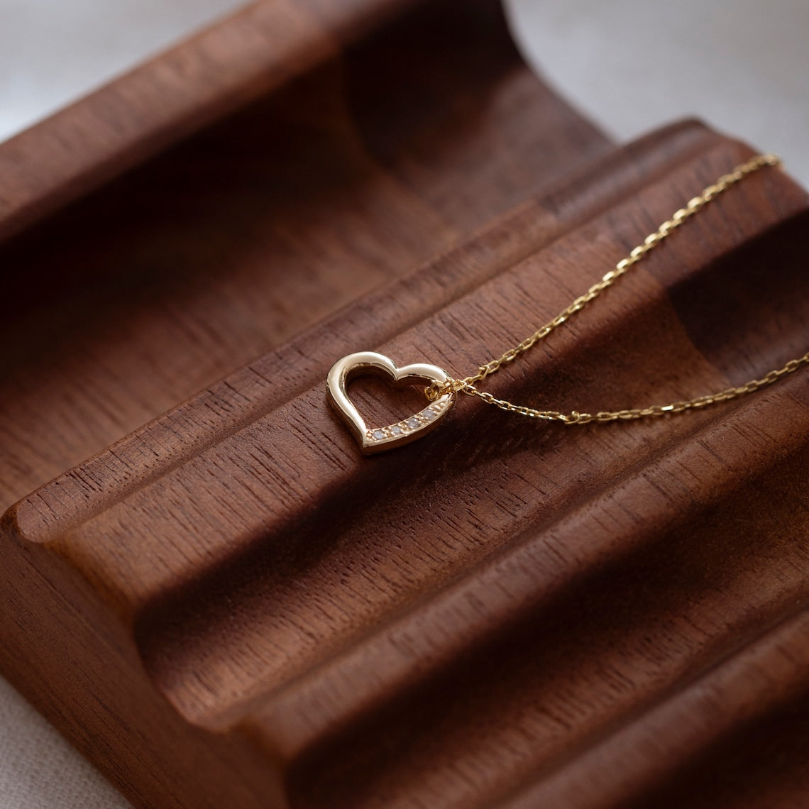 0.01 tcw round moissanite diamond heart necklace